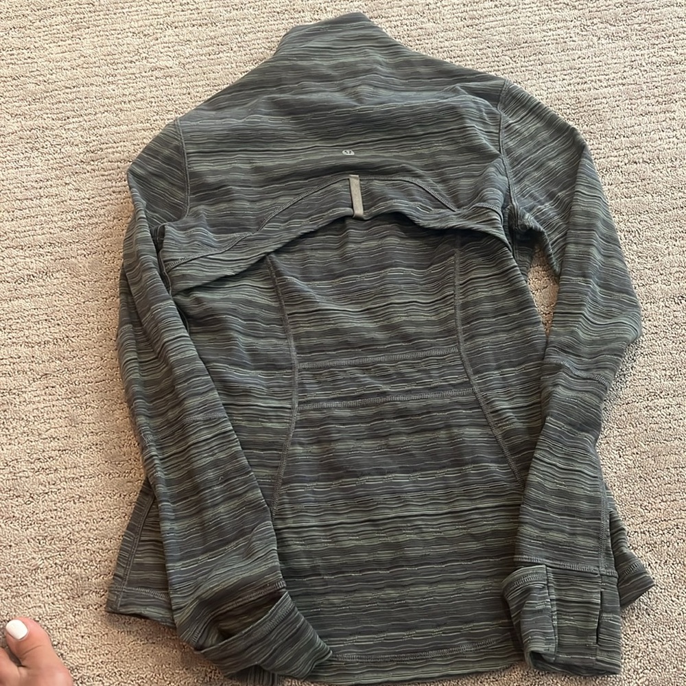 Lululemon Define Jacket - Picture 2 of 4